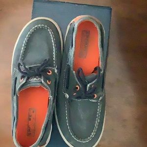 Boys Sperry Top-Siders size 5M